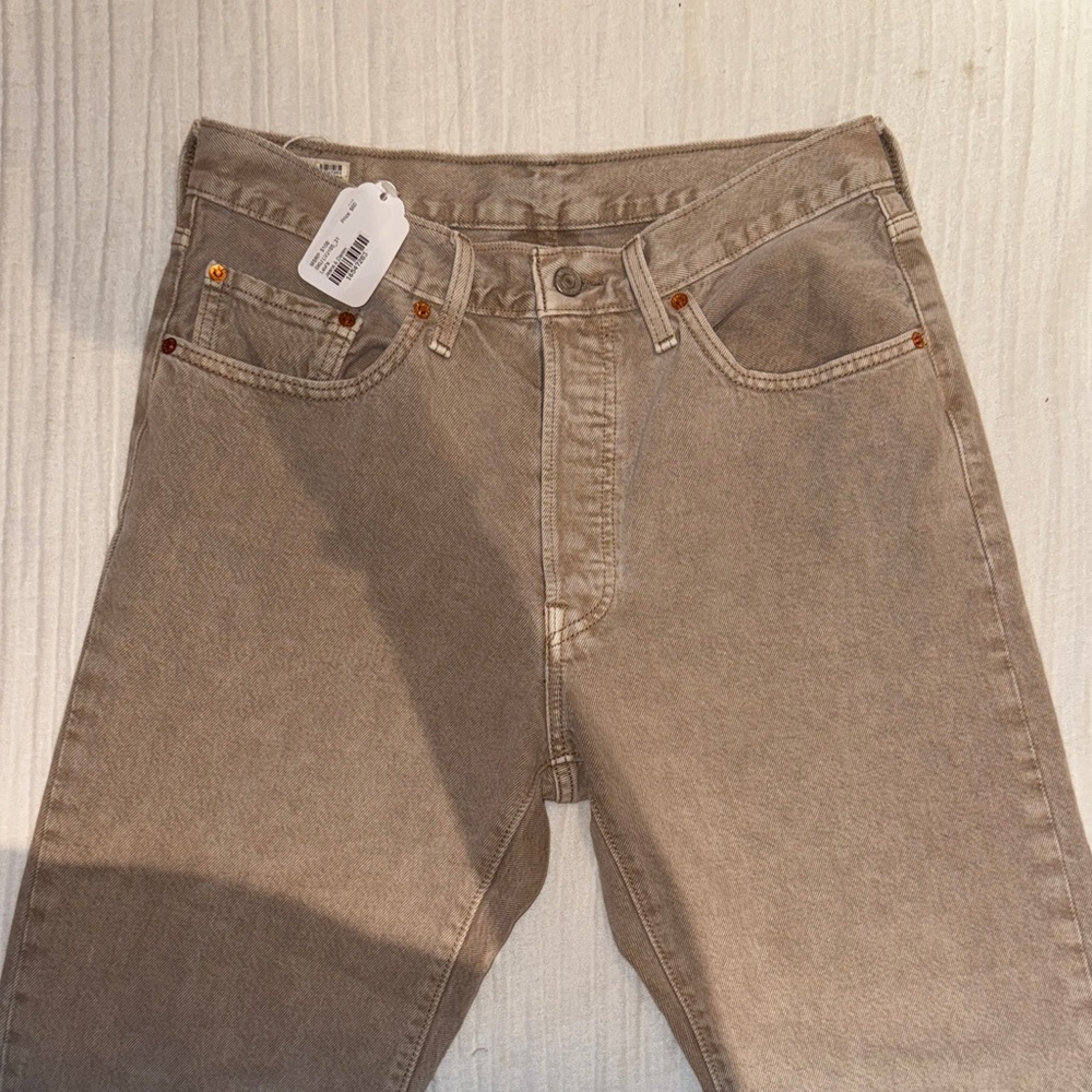 Tan Levi’s 501 Jeans